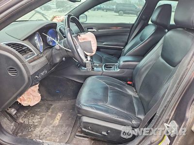 Zdjęcie 7 z 12 samochodu: 2014 CHRYSLER 300C VIN:2C3CCAKGXEH381593 - miniatura