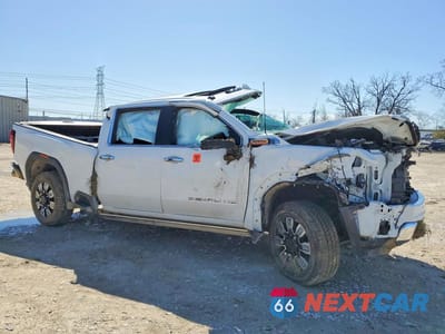 Czwarte zdjęcie samochodu z boku: 2024 GMC SIERRA K2500 DENALI VIN:1GT49REYXRF103026 - miniatura