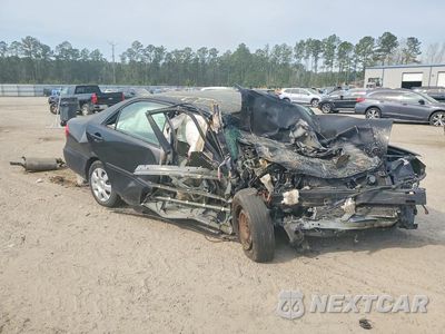 Czwarte zdjęcie samochodu z boku: 2004 TOYOTA CAMRY LE VIN:4T1BE30KX4U351392 - miniatura