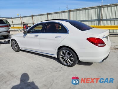 Drugie zdjęcie samochodu z przodu: 2017 MERCEDES-BENZ C 300 VIN:55SWF4JB0HU205460 - miniatura