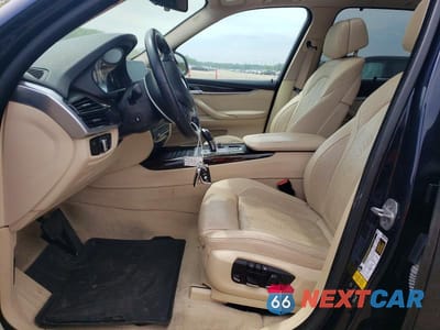 Zdjęcie 7 z 12 samochodu: 2015 BMW X5 XDRIVE35I VIN:5UXKR0C56F0P03146 - miniatura