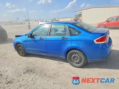 Drugie zdjęcie samochodu z przodu: 2010 FORD FOCUS SE VIN:1FAHP3FN2AW154703 - miniatura