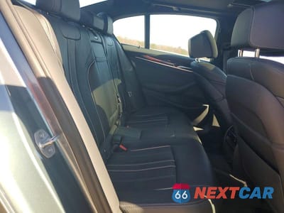 Zdjęcie 10 z 11 samochodu: 2019 BMW 530 XI VIN:WBAJA7C56KWW06725 - miniatura