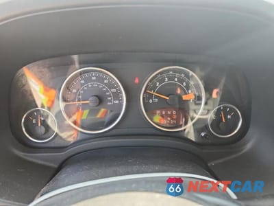 Zdjęcie 9 z 12 samochodu: 2014 JEEP COMPASS LATITUDE VIN:1C4NJDEB6ED788836 - miniatura