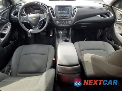 Zdjęcie 8 z 12 samochodu: 2017 CHEVROLET MALIBU LS VIN:1G1ZB5ST9HF137784 - miniatura