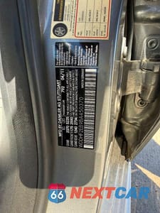 Zdjęcie 10 z 10 samochodu: 2011 MERCEDES-BENZ E 350 BLUETEC VIN:WDDHF2EB9BA450370 - miniatura