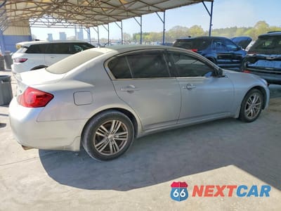 Trzecie zdjęcie samochodu z tyłu: 2015 INFINITI Q40 BASE VIN:JN1CV6AR3FM523936 - miniatura
