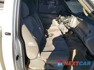 Zdjęcie 10 z 11 samochodu: 1998 GMC SIERRA C1500 VIN:1GTEC14MXWZ505693 - miniatura