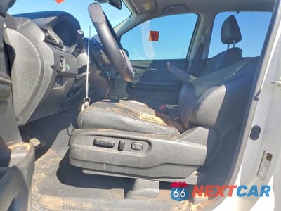 Zdjęcie 7 z 13 samochodu: 2017 HONDA PILOT TOURING VIN:5FNYF6H96HB004705 - miniatura