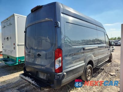 Trzecie zdjęcie samochodu z tyłu: 2020 FORD TRANSIT 250 DELIVERY VAN VIN:1FTBR3X84LKA18344 - miniatura