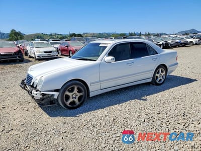2000 MERCEDES-BENZ E-CLASS E320 WDBJF65J0YB149580 - główne zdjęcie licytacji z USA - miniatura