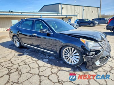 Czwarte zdjęcie samochodu z boku: 2016 HYUNDAI EQUUS SIGNATURE VIN:KMHGH4JH8GU104401 - miniatura