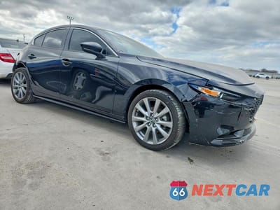 Czwarte zdjęcie samochodu z boku: 2025 MAZDA 3 PREFERRED VIN:3MZBPACM1SM457325 - miniatura