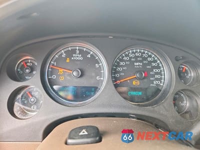 Zdjęcie 9 z 12 samochodu: 2013 CHEVROLET TAHOE C1500 LT VIN:1GNSCBE08DR187159 - miniatura
