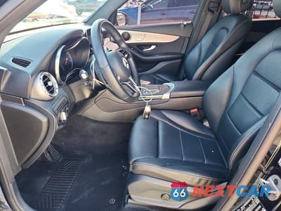 Zdjęcie 7 z 12 samochodu: 2021 MERCEDES-BENZ GLC 300 4MATIC VIN:W1N0G8EB5MV313471 - miniatura