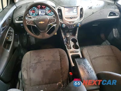 Zdjęcie 8 z 12 samochodu: 2018 CHEVROLET CRUZE LT VIN:1G1BE5SM4J7213395 - miniatura