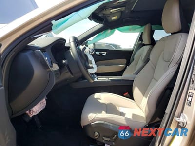 Zdjęcie 7 z 11 samochodu: 2026 VOLVO XC60 PLUS VIN:YV4M12RC1T1403164 - miniatura
