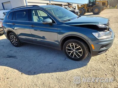 Czwarte zdjęcie samochodu z boku: 2019 VOLKSWAGEN TIGUAN SE VIN:3VV2B7AX1KM160901 - miniatura