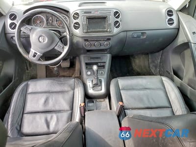 Zdjęcie 8 z 13 samochodu: 2016 VOLKSWAGEN TIGUAN S VIN:WVGBV7AX6GW615380 - miniatura
