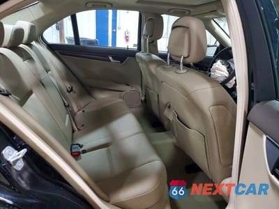 Zdjęcie 10 z 13 samochodu: 2010 MERCEDES-BENZ C 300 4MATIC VIN:WDDGF8BB1AF361316 - miniatura