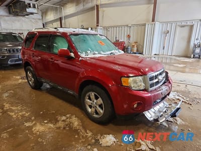 Czwarte zdjęcie samochodu z boku: 2010 FORD ESCAPE LIMITED VIN:1FMCU9EG2AKC61305 - miniatura