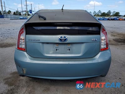 Zdjęcie 6 z 13 samochodu: 2015 TOYOTA PRIUS TWO VIN:JTDKN3DU0F1966604 - miniatura