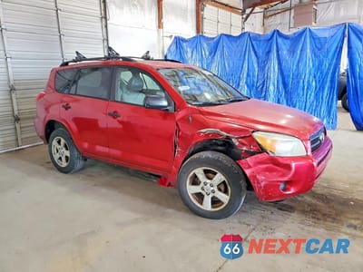 Czwarte zdjęcie samochodu z boku: 2006 TOYOTA RAV4 BASE VIN:JTMBD33VX66007453 - miniatura
