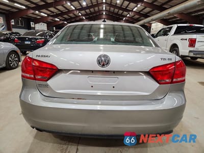 Zdjęcie 6 z 13 samochodu: 2014 VOLKSWAGEN PASSAT SE VIN:1VWBN7A33EC099315 - miniatura