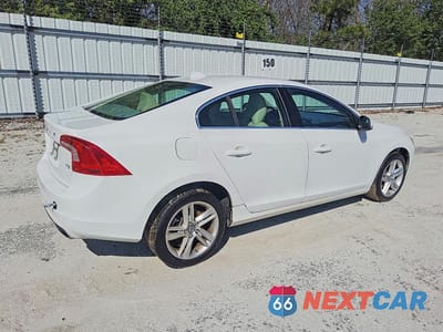 Trzecie zdjęcie samochodu z tyłu: 2014 VOLVO S60 T5 VIN:YV1612FS0E2277426 - miniatura