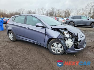 Czwarte zdjęcie samochodu z boku: 2017 HYUNDAI ACCENT SE VIN:KMHCT5AE2HU336325 - miniatura