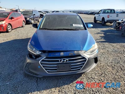 Piąte zdjęcie samochodu w środku: 2018 HYUNDAI ELANTRA SEL VIN:KMHD84LF1JU554171 - miniatura