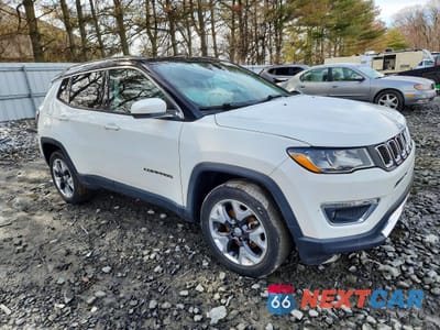Czwarte zdjęcie samochodu z boku: 2018 JEEP COMPASS LIMITED VIN:3C4NJDCB1JT113371 - miniatura