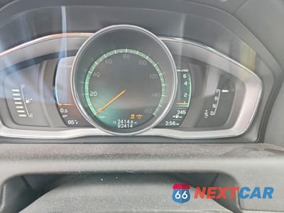 Zdjęcie 9 z 12 samochodu: 2017 VOLVO XC60 T5 DYNAMIC VIN:YV440MRRXH2140337 - miniatura