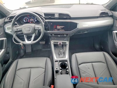 Zdjęcie 8 z 11 samochodu: 2024 AUDI Q3 PREMIUM S LINE 45 VIN:WA1DECF31R1051305 - miniatura