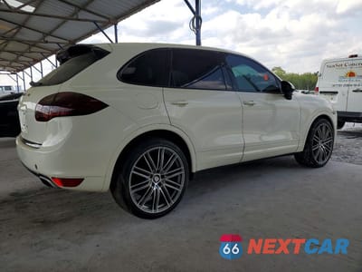 Trzecie zdjęcie samochodu z tyłu: 2011 PORSCHE CAYENNE VIN:WP1AA2A28BLA01944 - miniatura