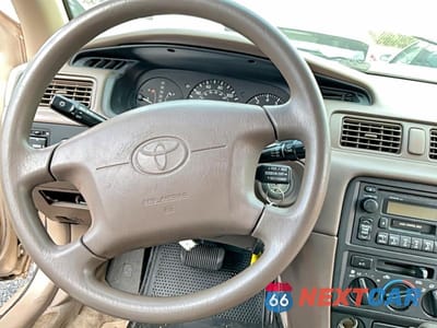 Zdjęcie 9 z 10 samochodu: 1999 TOYOTA CAMRY VIN:4T1BF28K4XU081396 - miniatura