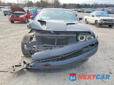 Piąte zdjęcie samochodu w środku: 2017 DODGE CHALLENGER SXT VIN:2C3CDZAG5HH617231 - miniatura