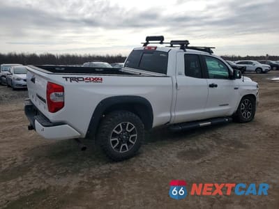 Trzecie zdjęcie samochodu z tyłu: 2017 TOYOTA TUNDRA SR5 VIN:5TFUY5F16HX604744 - miniatura