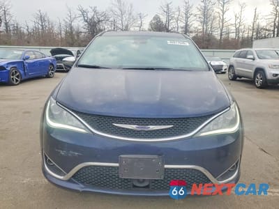 Piąte zdjęcie samochodu w środku: 2018 CHRYSLER PACIFICA LIMITED VIN:2C4RC1GG3JR334389 - miniatura