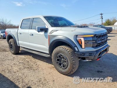 Czwarte zdjęcie samochodu z boku: 2024 FORD F150 RAPTOR VIN:1FTFW1RJ7RFA42718 - miniatura