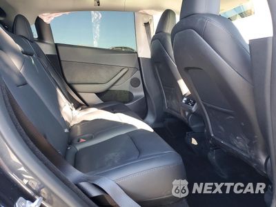 Zdjęcie 11 z 15 samochodu: 2025 TESLA MODEL Y VIN:7SAYGDED9SF266853 - miniatura