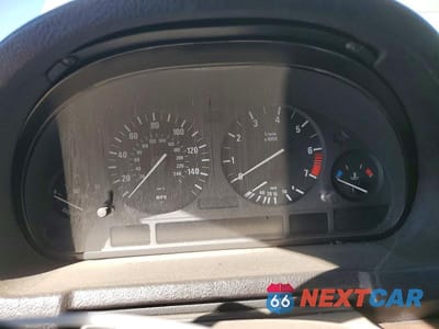 Zdjęcie 9 z 13 samochodu: 2005 BMW X5 4.4I VIN:5UXFB53535LV10596 - miniatura