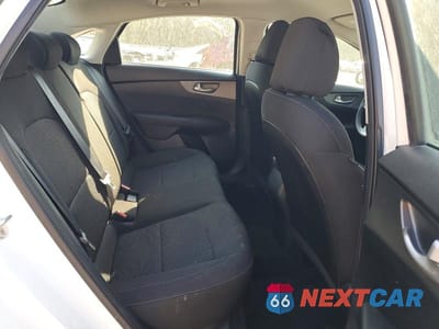 Zdjęcie 10 z 12 samochodu: 2019 KIA FORTE LXS VIN:3KPF24AD0KE057337 - miniatura