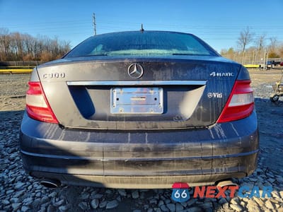 Zdjęcie 6 z 12 samochodu: 2011 MERCEDES-BENZ C 300 4MATIC VIN:WDDGF8BB8BF525680 - miniatura