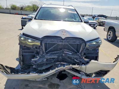 Piąte zdjęcie samochodu w środku: 2019 BMW X7 XDRIVE40I VIN:5UXCW2C50KL087333 - miniatura