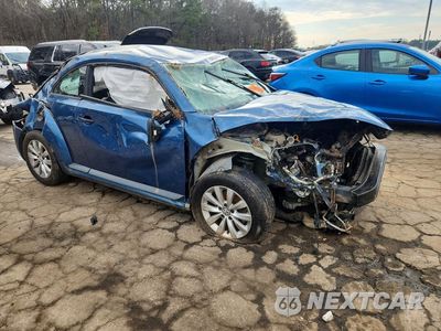 Czwarte zdjęcie samochodu z boku: 2018 VOLKSWAGEN BEETLE S VIN:3VWFD7AT1JM710214 - miniatura