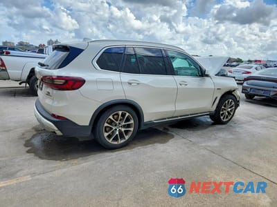 Trzecie zdjęcie samochodu z tyłu: 2023 BMW X5 XDRIVE45E VIN:5UXTA6C01P9N92618 - miniatura