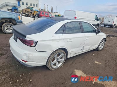 Trzecie zdjęcie samochodu z tyłu: 2017 AUDI A3 VIN:WAUAUGFF2H1043643 - miniatura