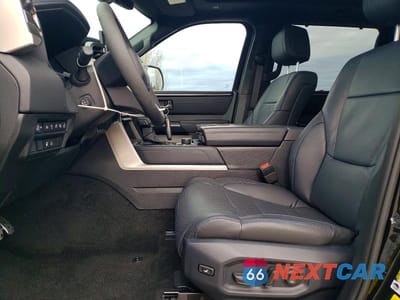 Zdjęcie 7 z 12 samochodu: 2026 TOYOTA TUNDRA PLATINUM VIN:5TFWA5DB2TX352752 - miniatura