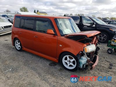 Czwarte zdjęcie samochodu z boku: 2004 SCION XB BASE VIN:JTLKT334940160159 - miniatura